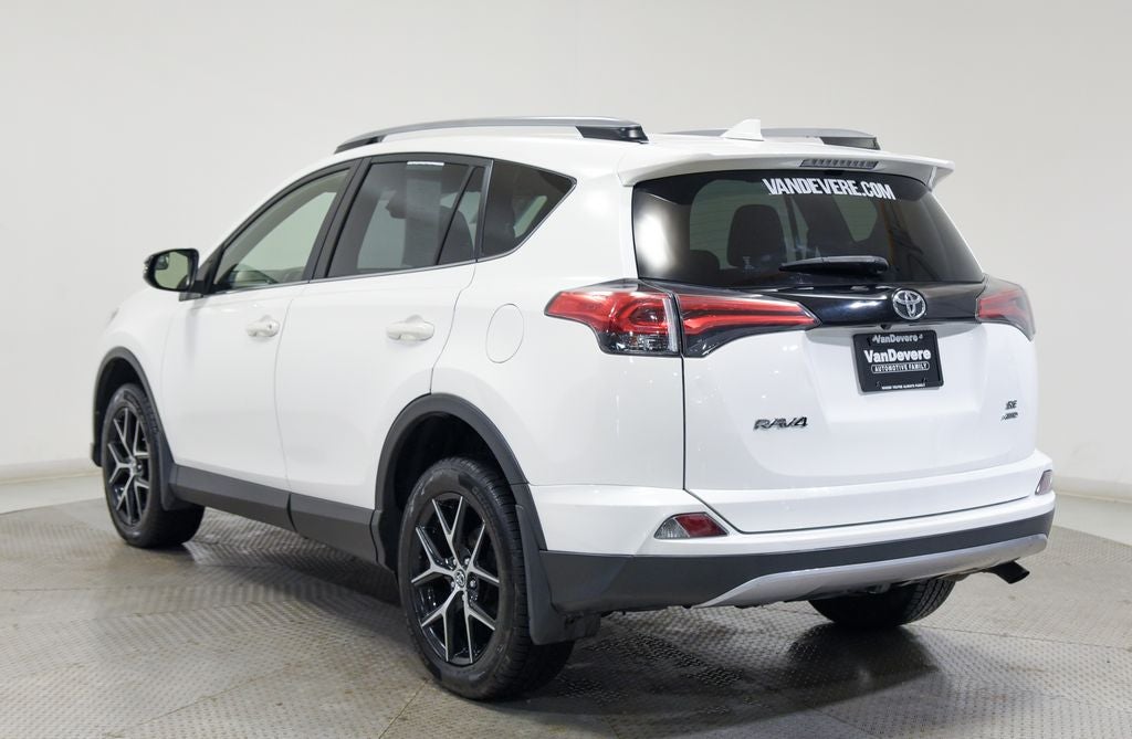 2018 Toyota RAV4 SE