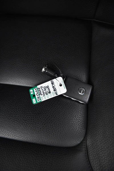 2022 Volvo XC90 T6 Momentum