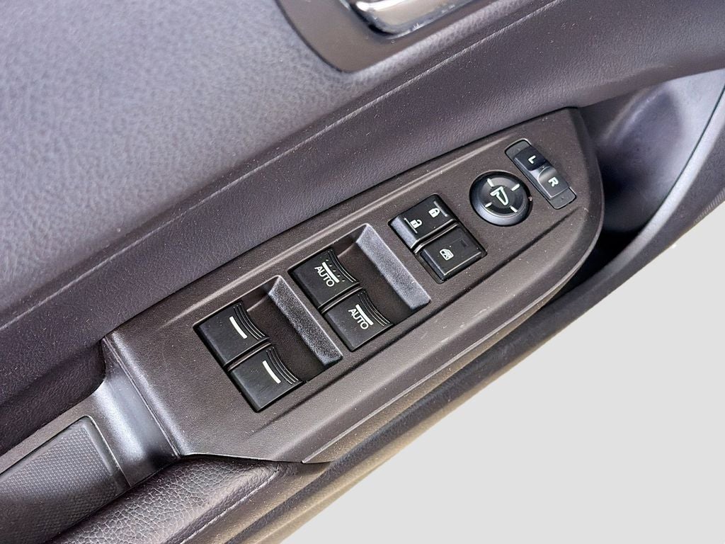 2013 Acura ILX Hybrid 1.5L w/Technology Package