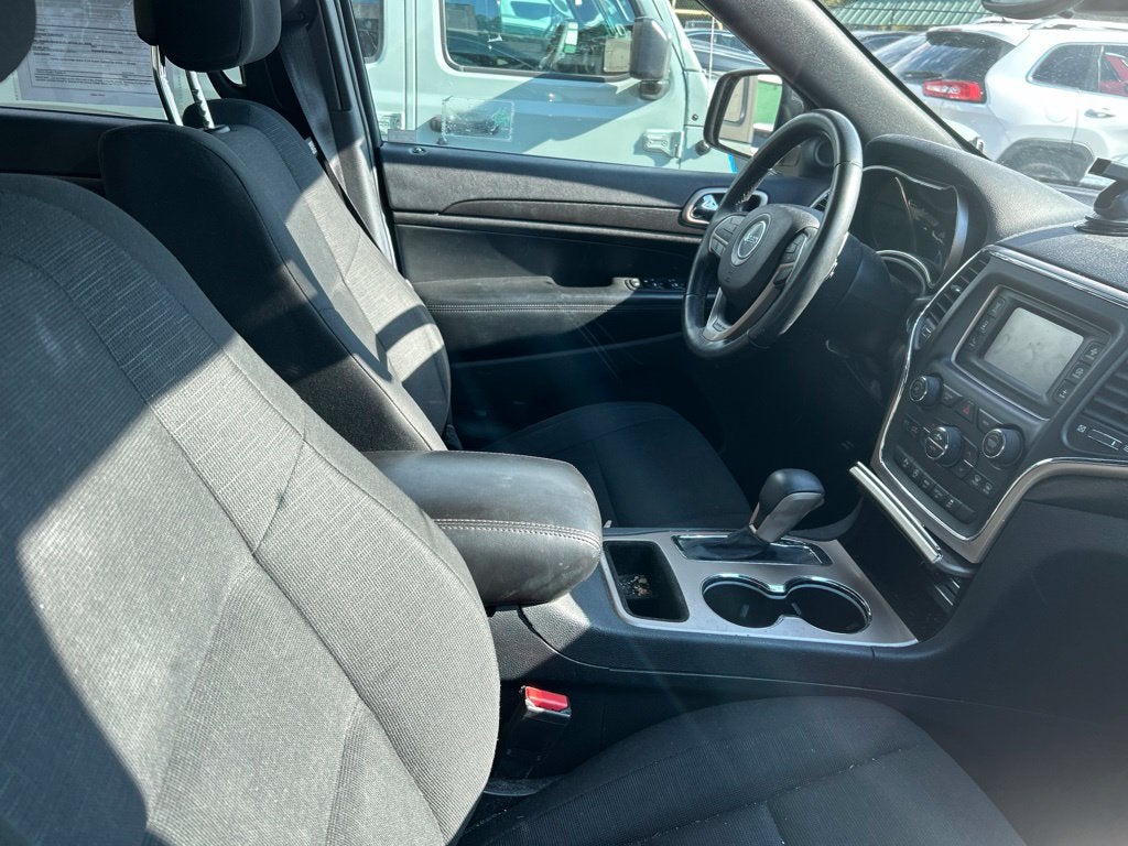 2017 Jeep Grand Cherokee Laredo