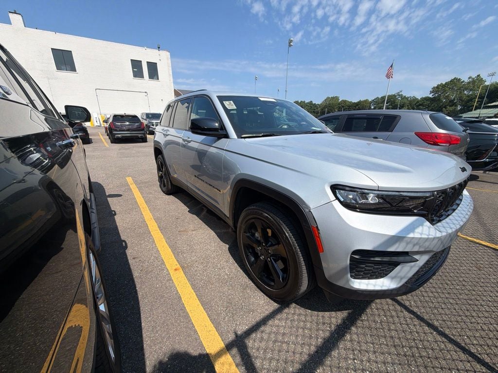 2024 Jeep Grand Cherokee Altitude