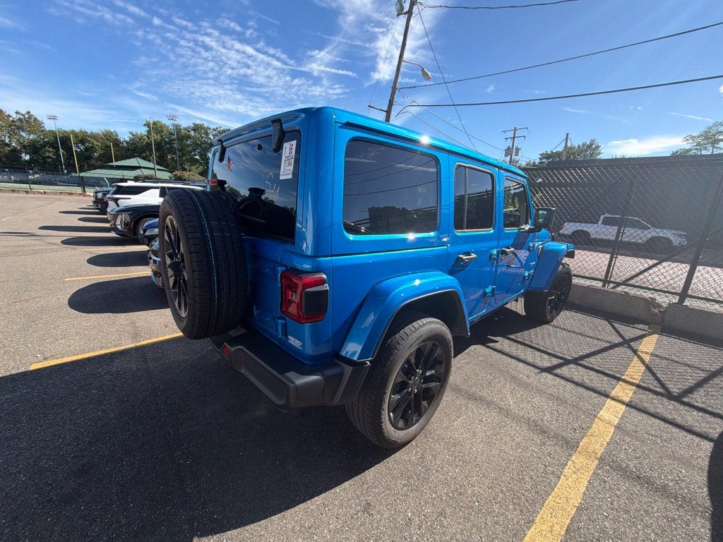2024 Jeep Wrangler Sahara 4xe