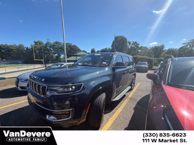 2023 Jeep Wagoneer Base