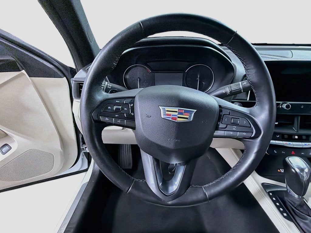2022 Cadillac CT4 Luxury