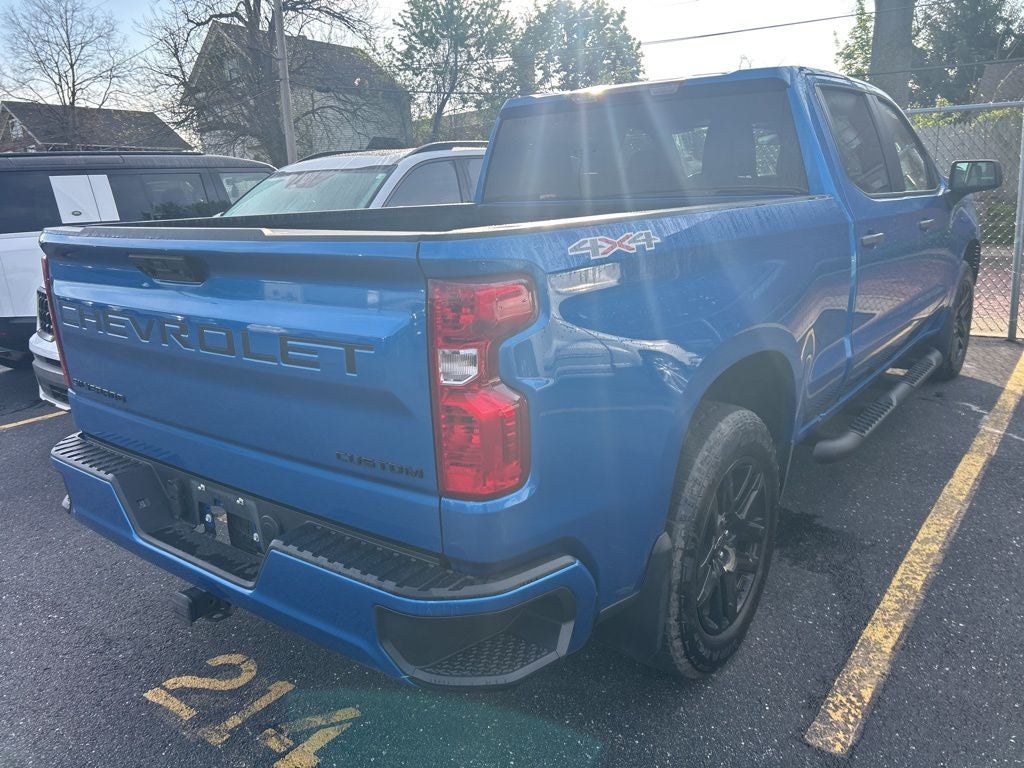 2023 Chevrolet Silverado 1500 Custom