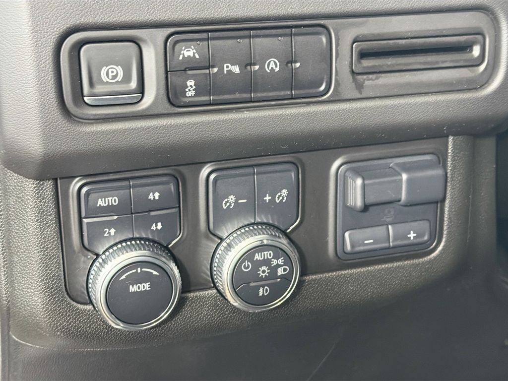 2024 GMC Yukon SLE