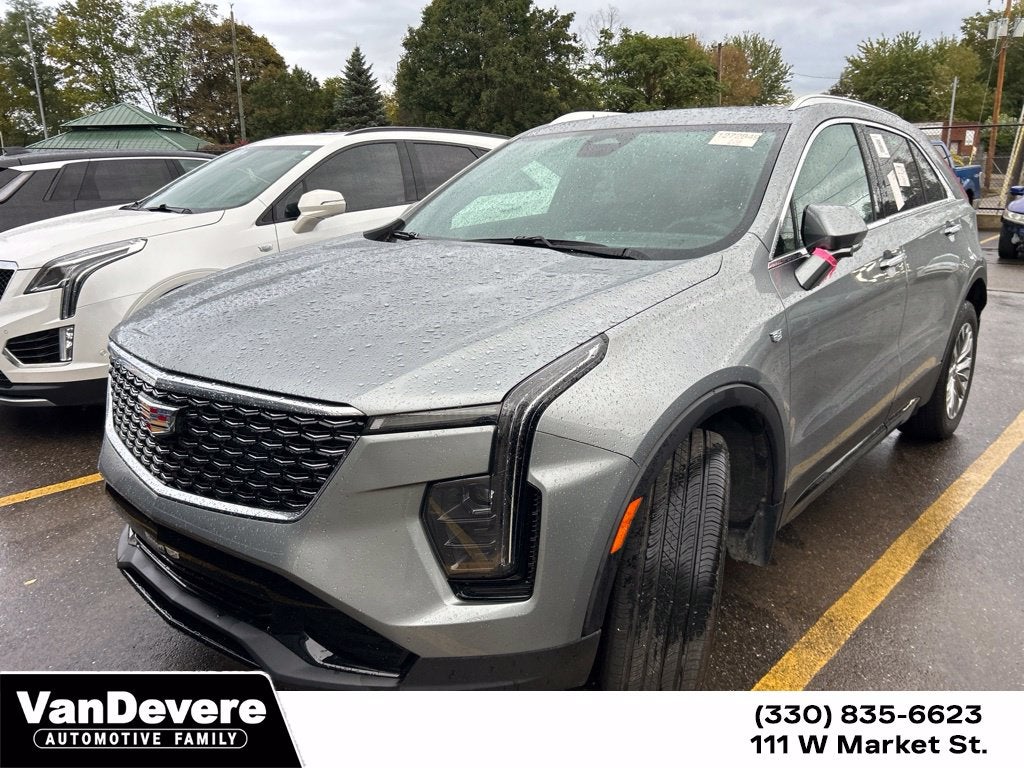 2025 Cadillac XT4 Premium Luxury