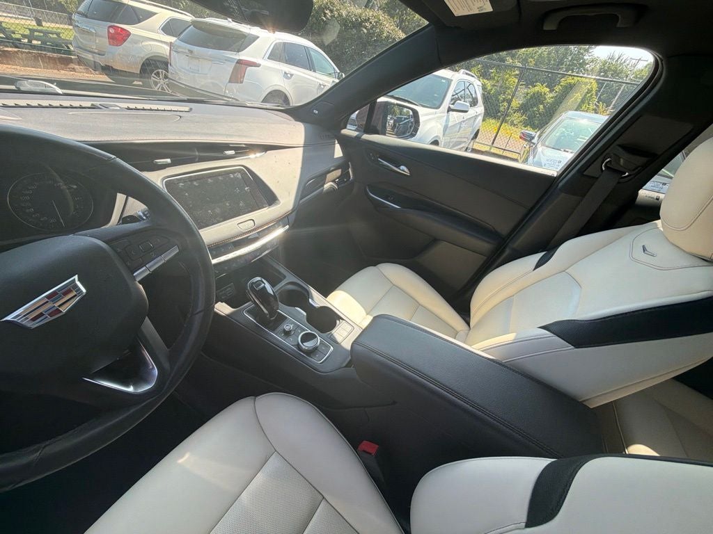 2023 Cadillac XT4 Sport