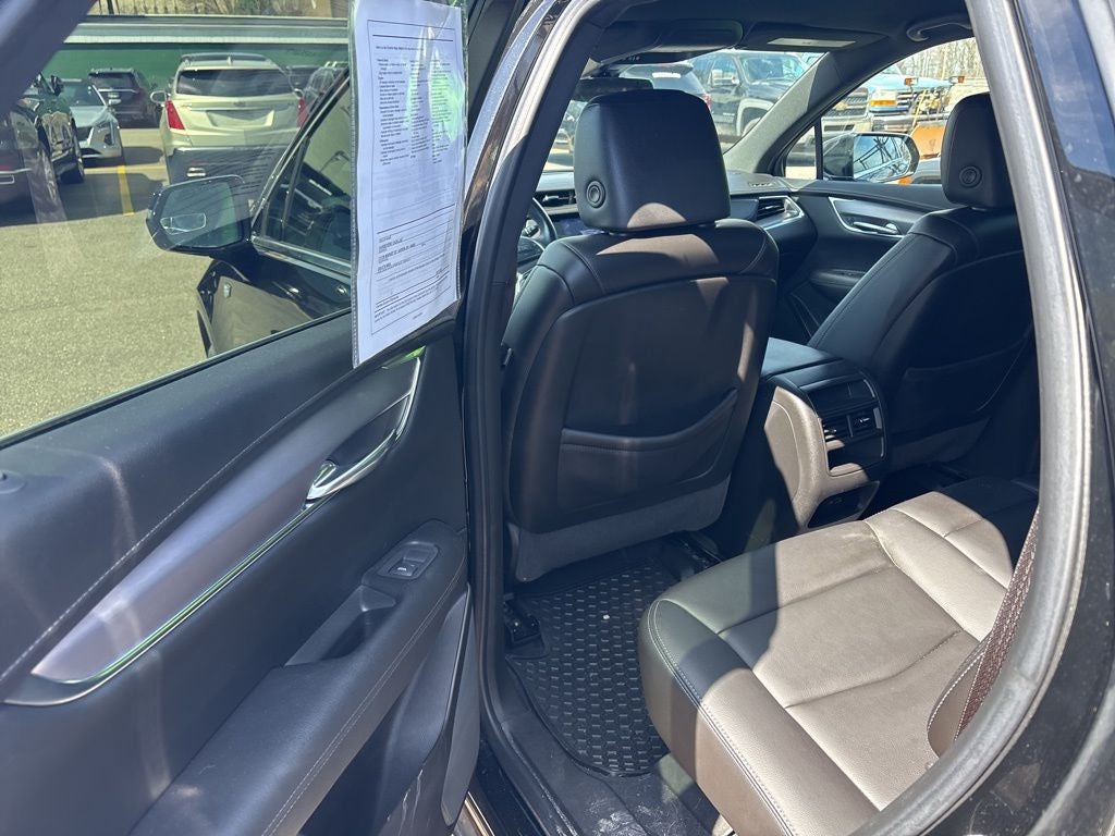 2022 Cadillac XT5 Luxury