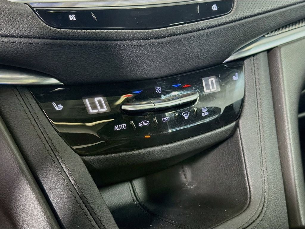 2022 Cadillac XT5 Sport