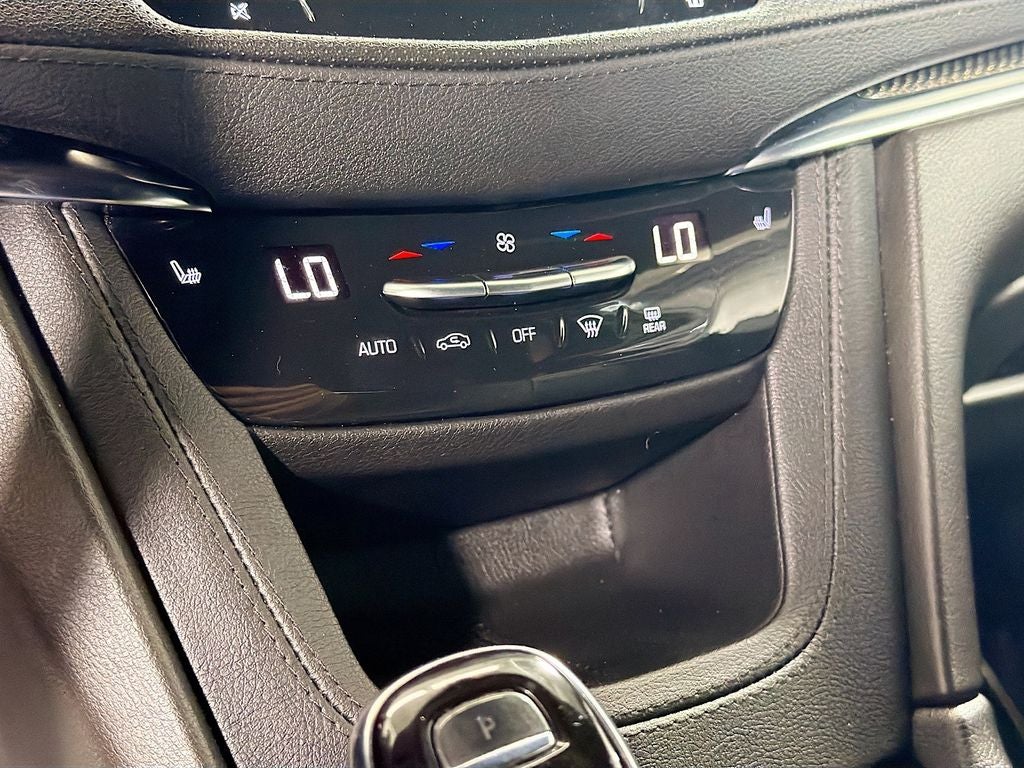 2022 Cadillac XT5 Sport