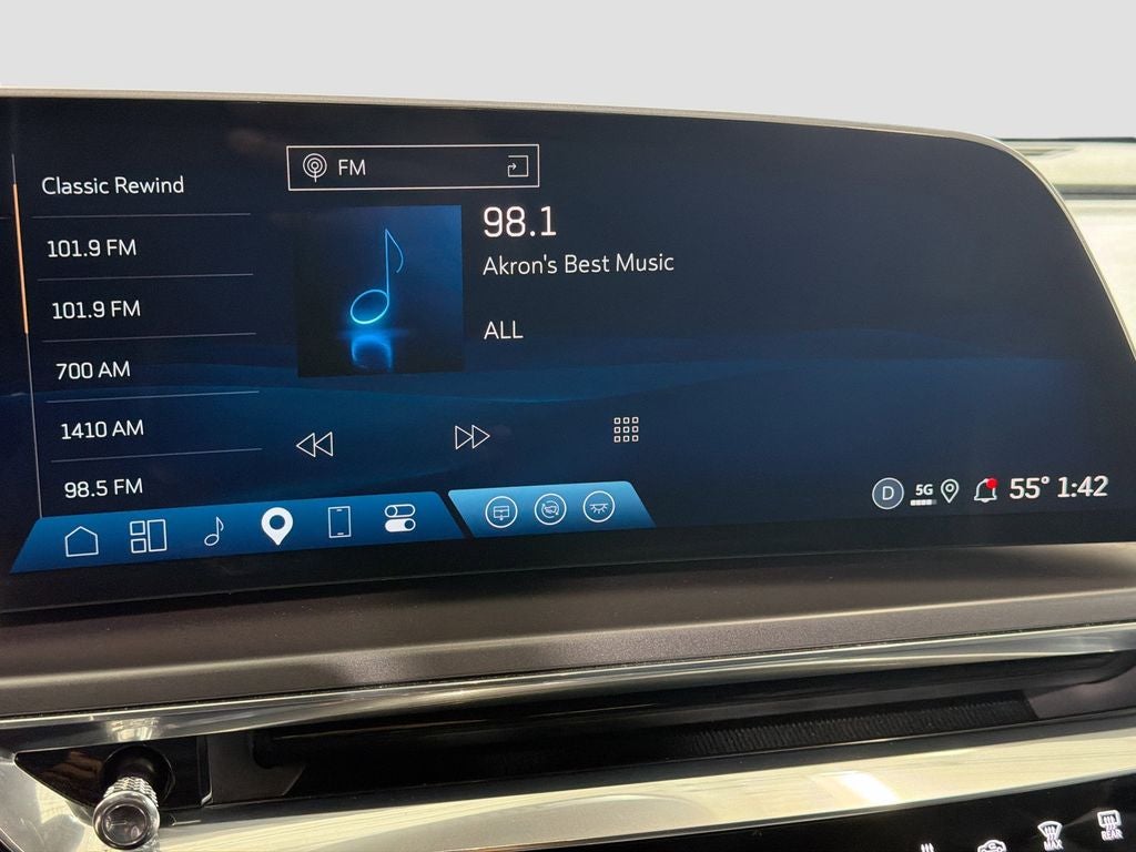 2024 Cadillac LYRIQ Tech