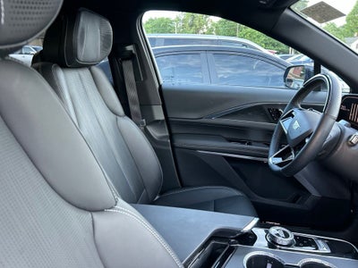 2025 Cadillac LYRIQ Luxury