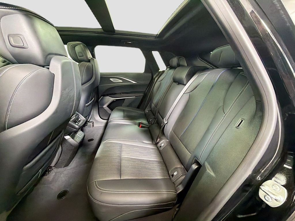 2025 Cadillac LYRIQ Luxury 3