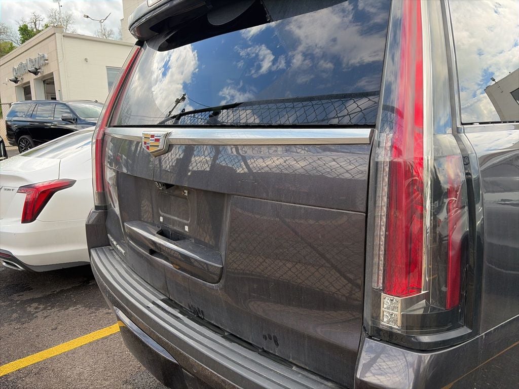 2017 Cadillac Escalade Luxury