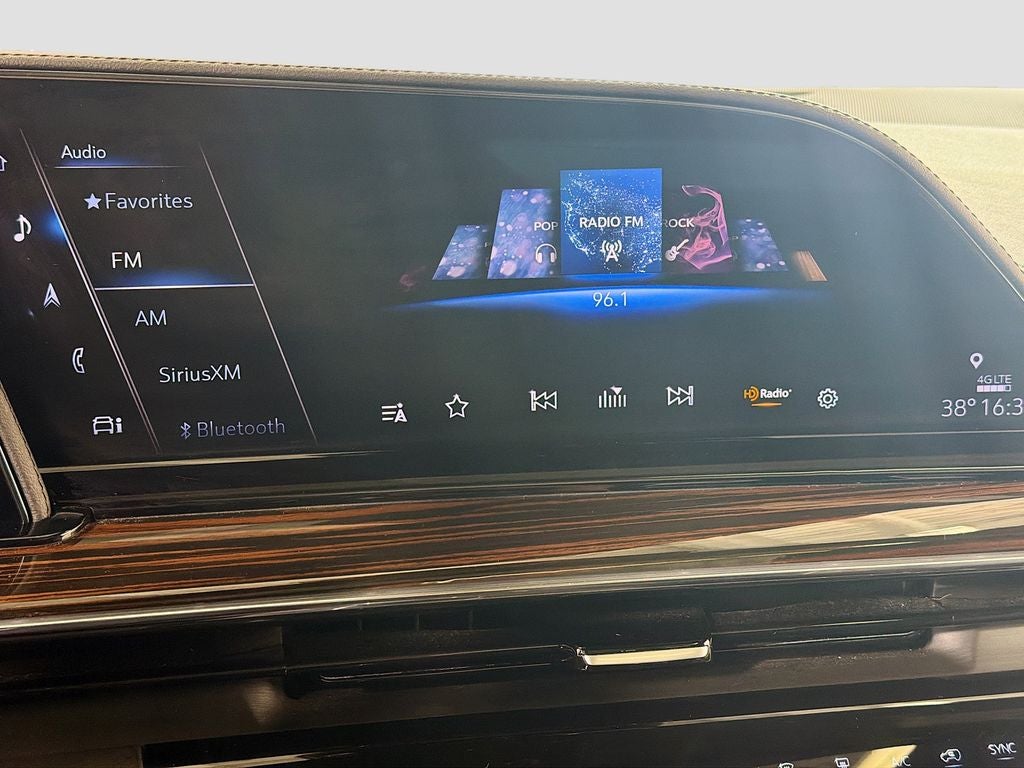 2023 Cadillac Escalade Premium Luxury