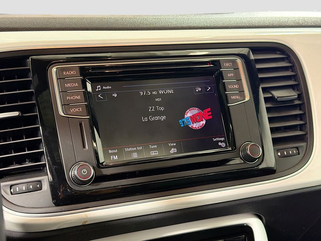 2019 Volkswagen Beetle 2.0T SE