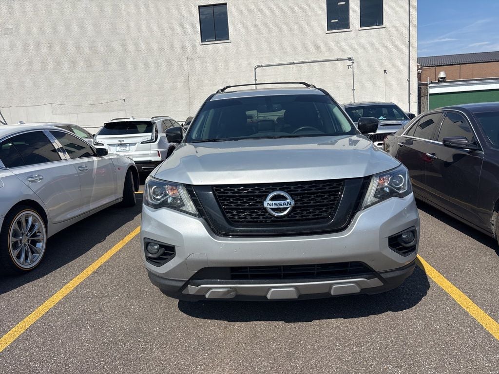 2020 Nissan Pathfinder SL