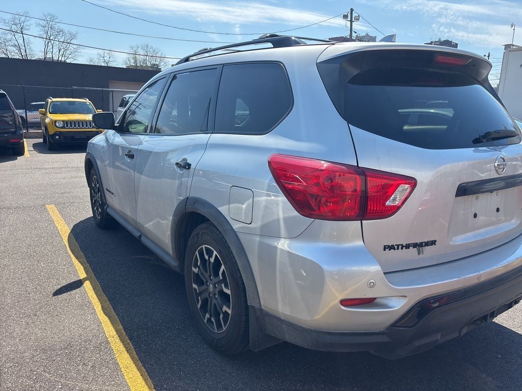 2020 Nissan Pathfinder SL