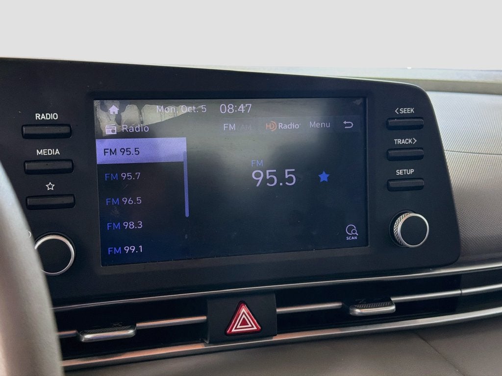 2021 Hyundai Elantra SE