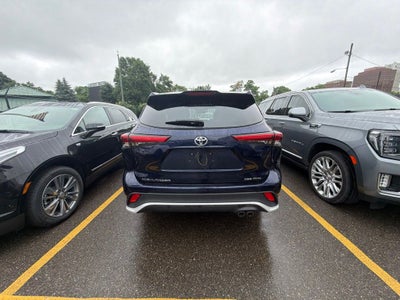 2023 Toyota Highlander XSE