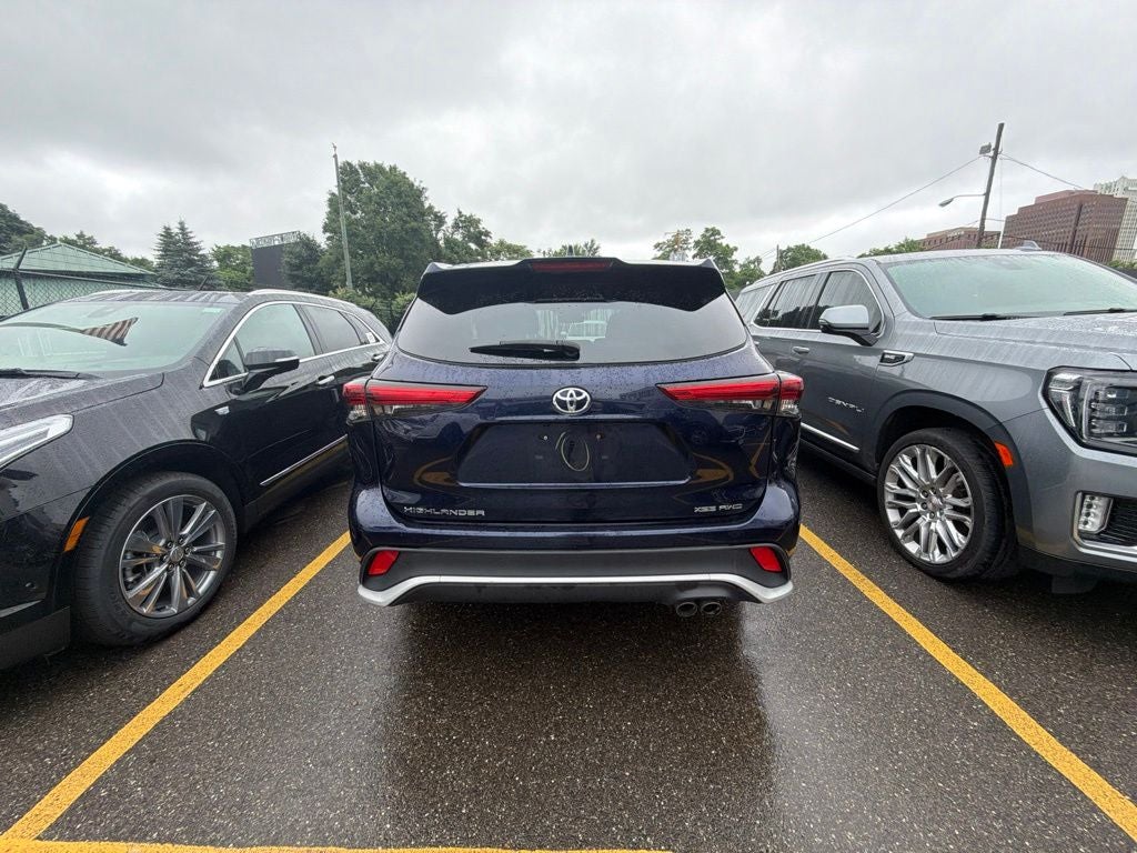 2023 Toyota Highlander XSE