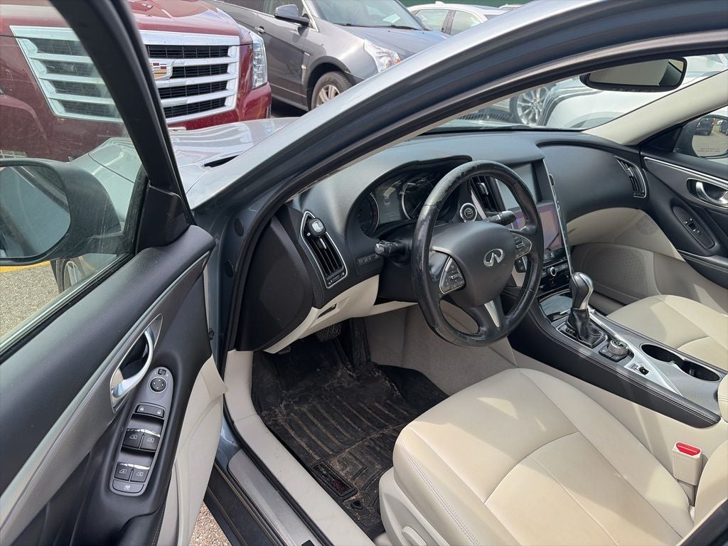 2015 INFINITI Q50 Premium