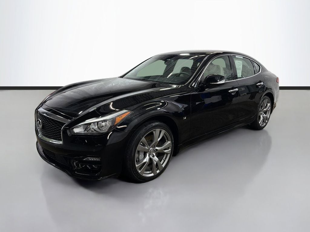 2016 INFINITI Q70 3.7X
