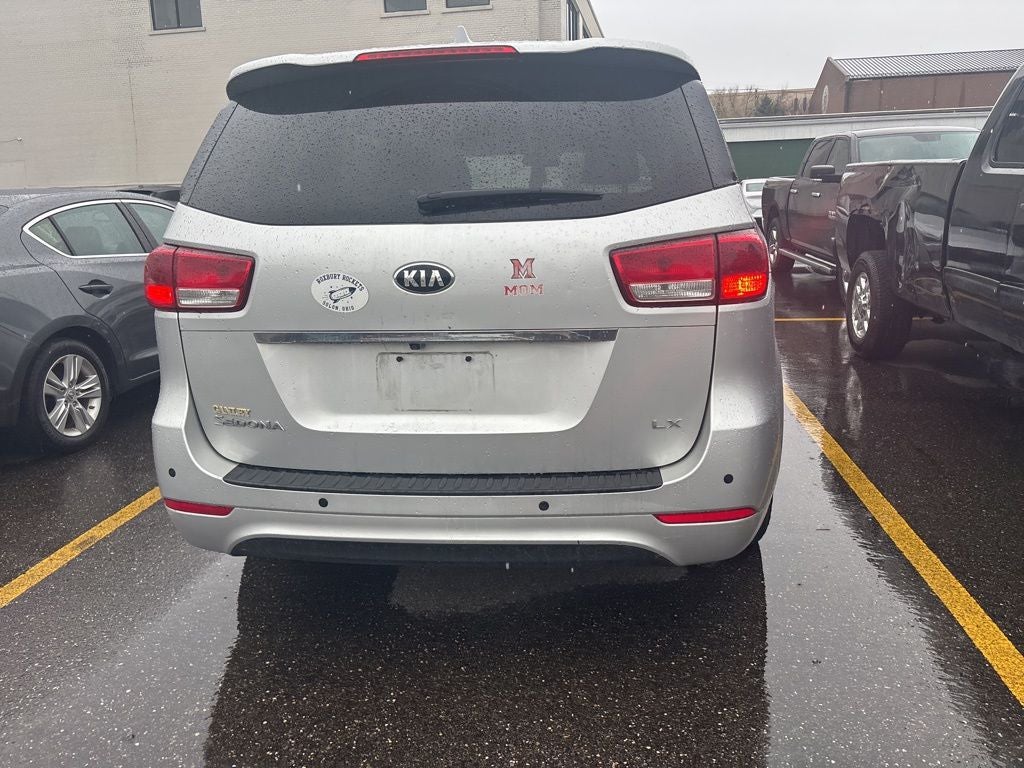 2015 Kia Sedona LX