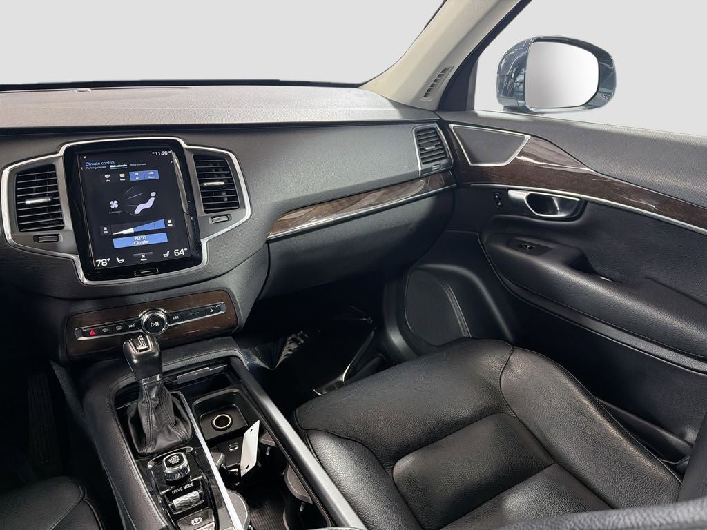 2019 Volvo XC90 T6 Momentum