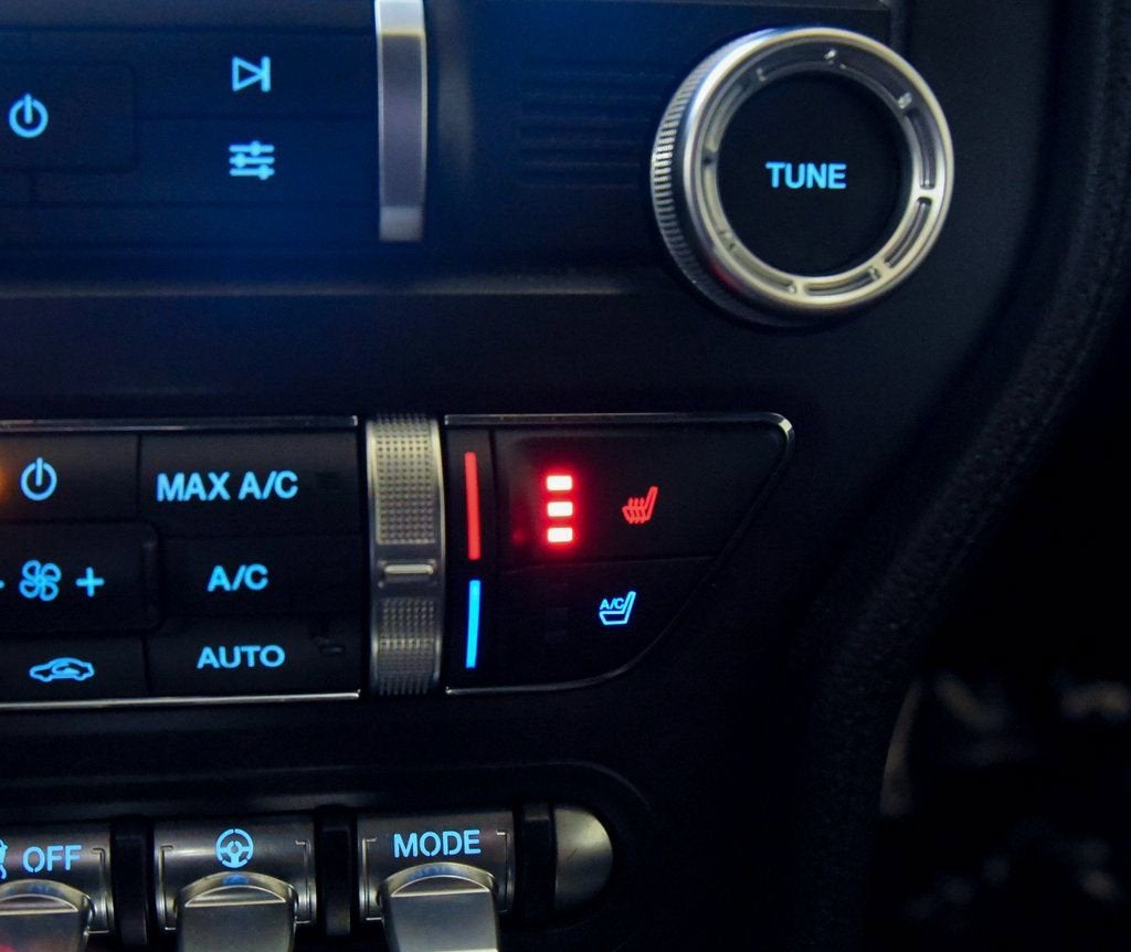 2022 Ford Mustang EcoBoost