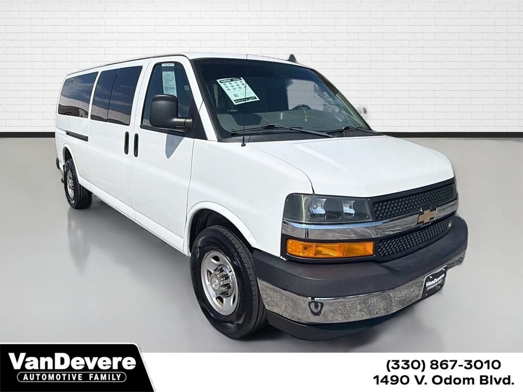 2019 Chevrolet Express Passenger 3500 LT