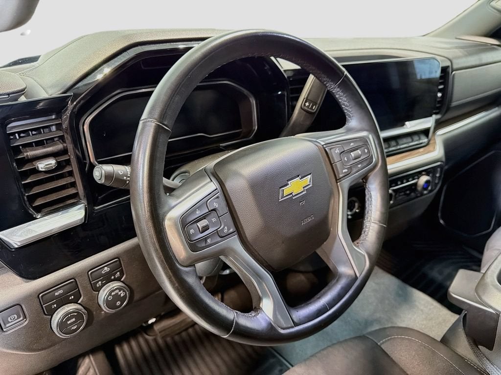 2023 Chevrolet Silverado 1500 LT (2FL)