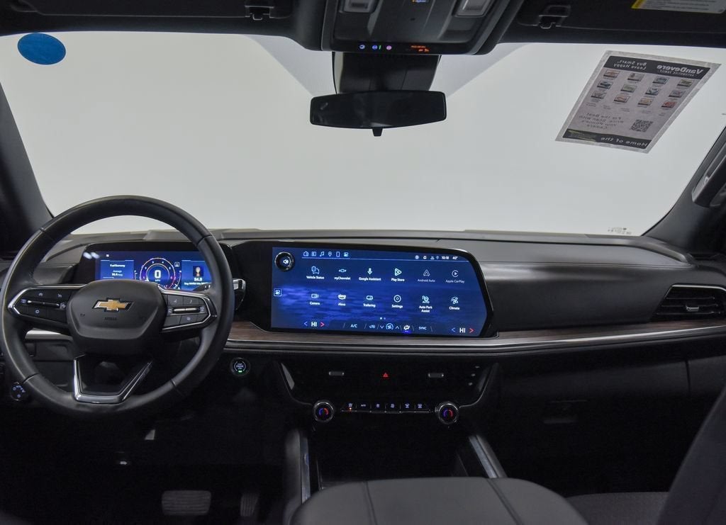 2025 Chevrolet Suburban LS