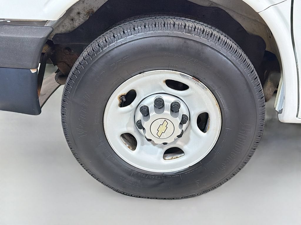 2013 Chevrolet Express Passenger 3500 LS