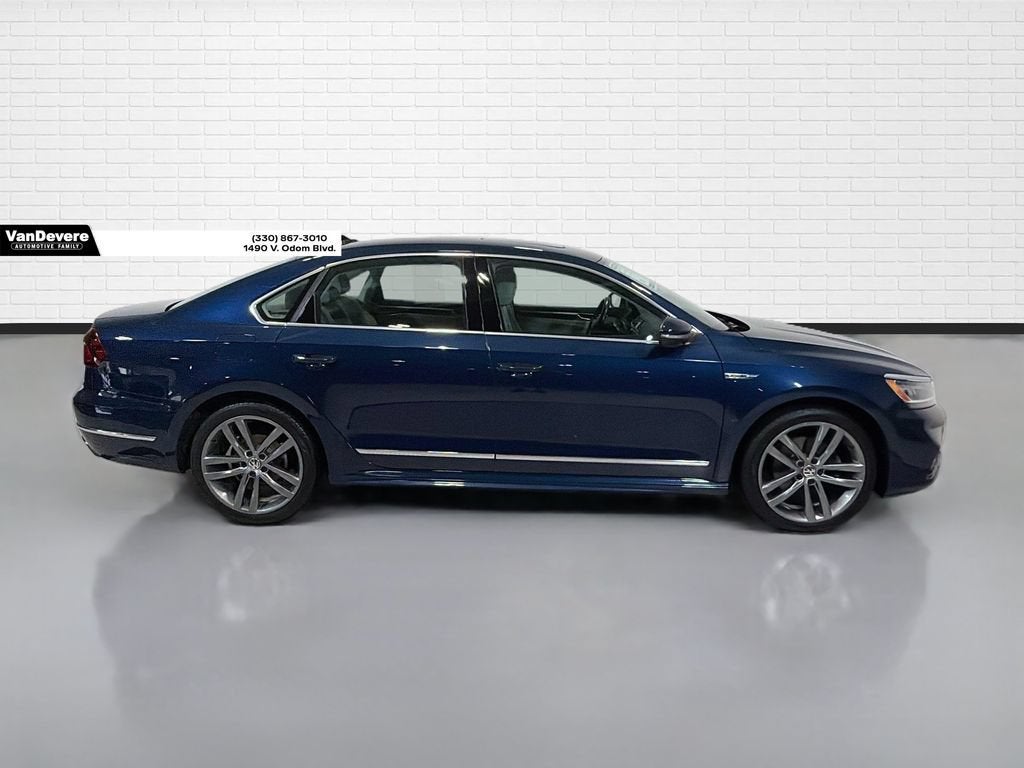 2019 Volkswagen Passat 2.0T SE R-Line