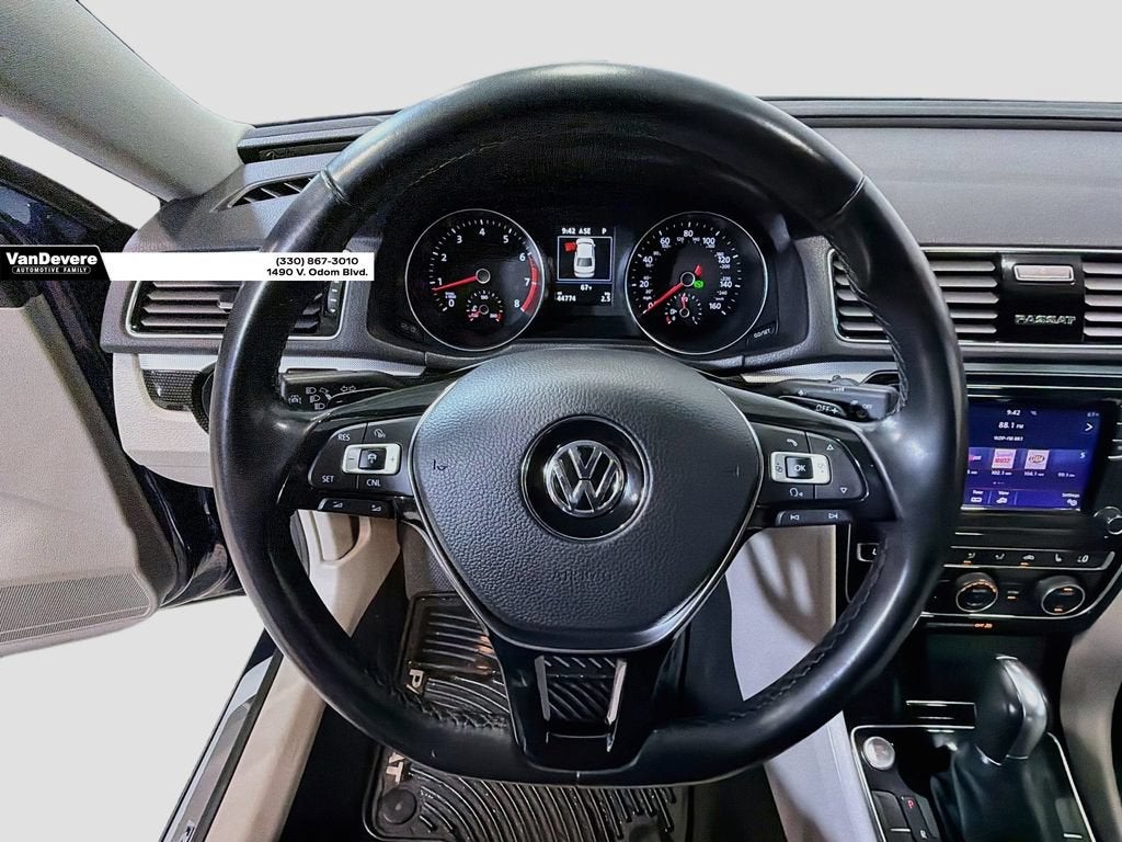2019 Volkswagen Passat 2.0T SE R-Line