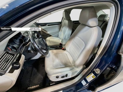 2019 Volkswagen Passat 2.0T SE R-Line