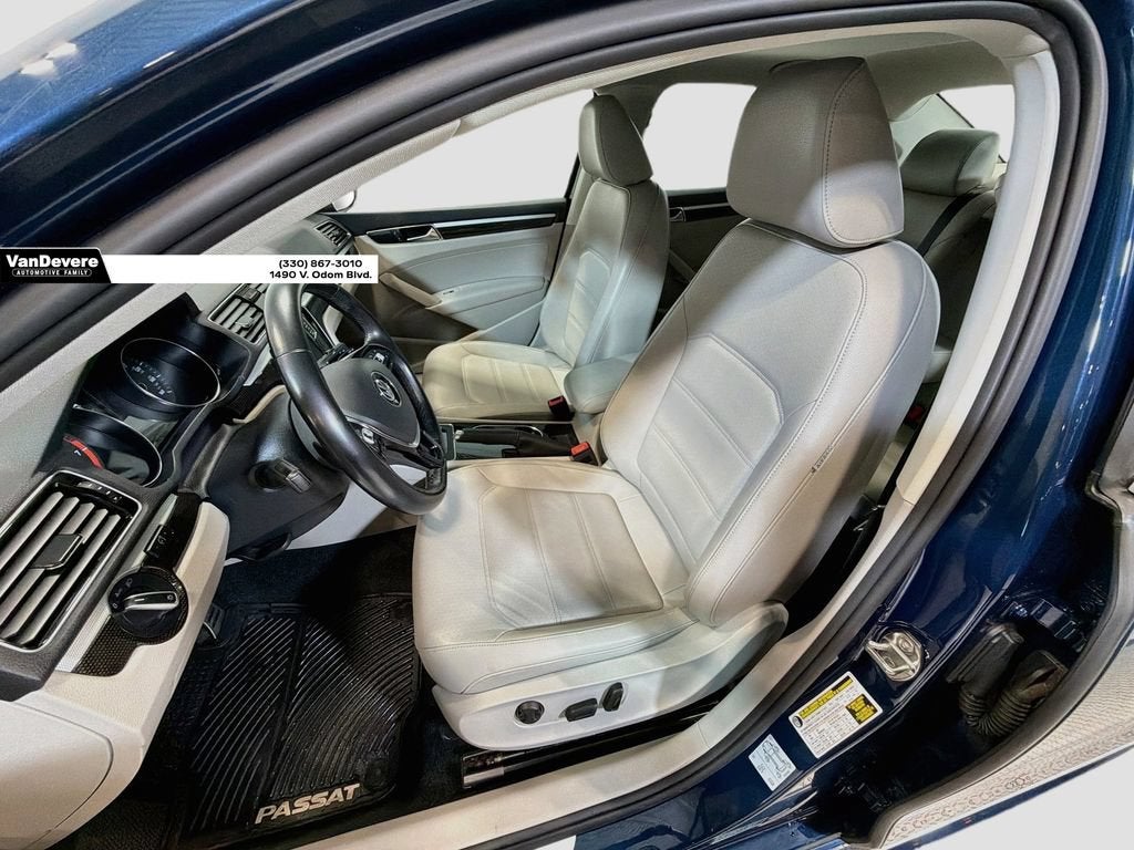 2019 Volkswagen Passat 2.0T SE R-Line