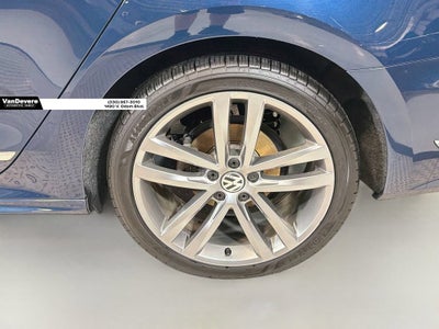 2019 Volkswagen Passat 2.0T SE R-Line