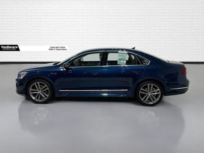 2019 Volkswagen Passat 2.0T SE R-Line