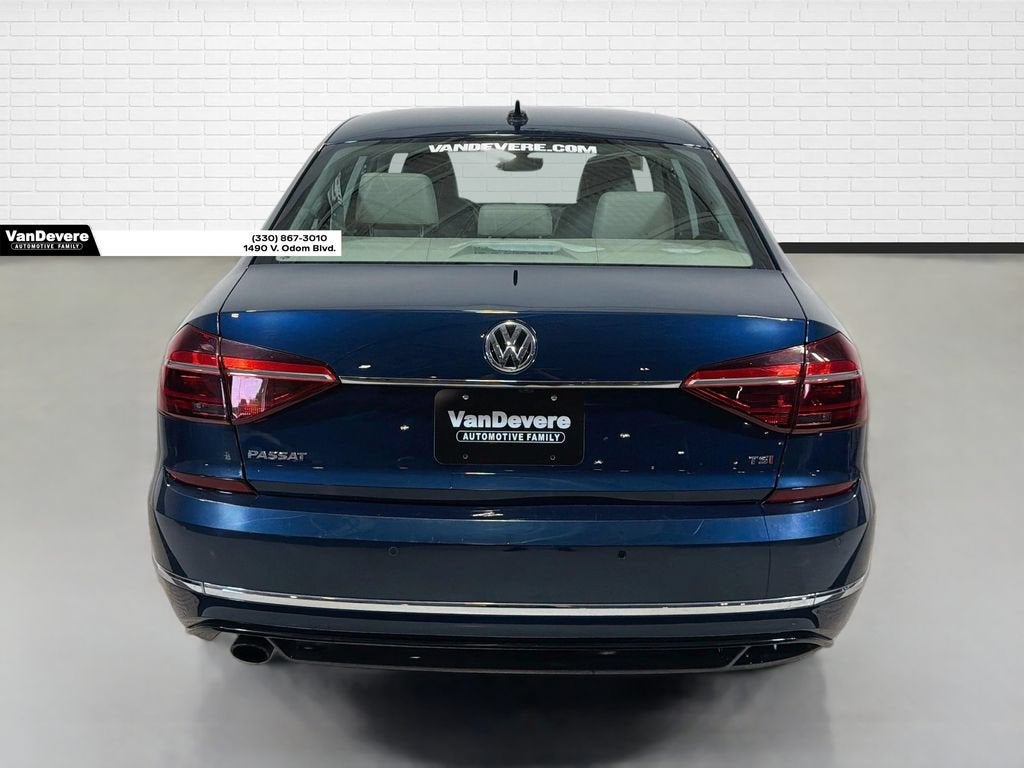 2019 Volkswagen Passat 2.0T SE R-Line