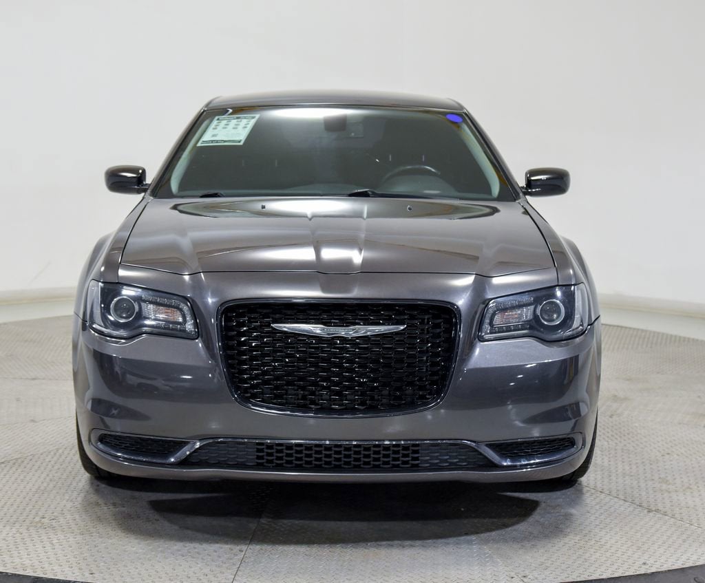 2019 Chrysler 300 Touring