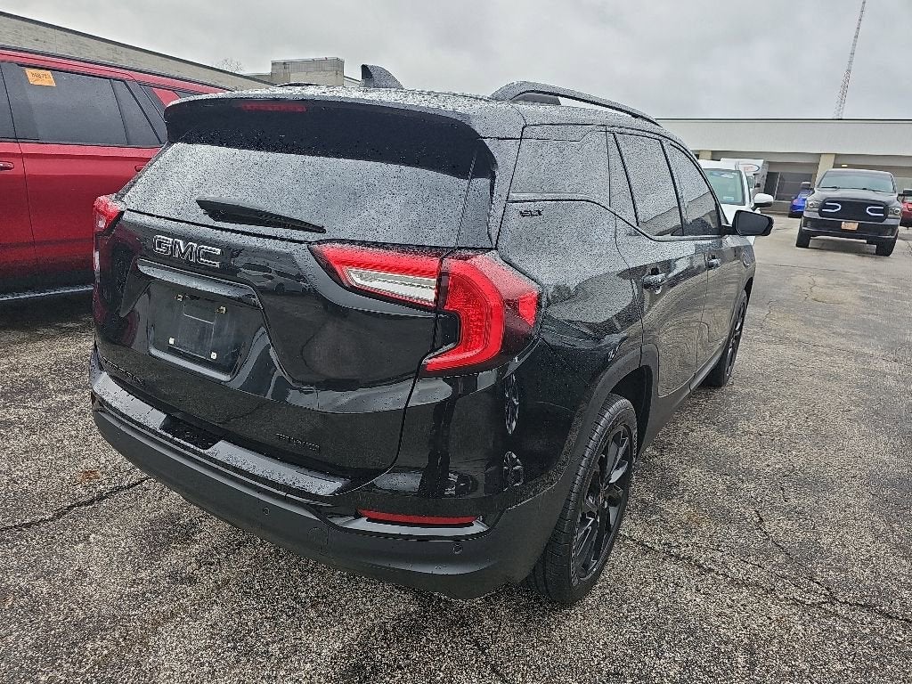 2023 GMC Terrain SLT