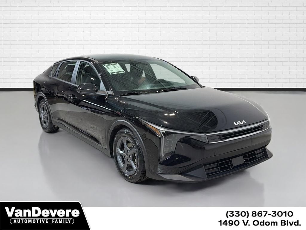 2025 Kia K4 LXS