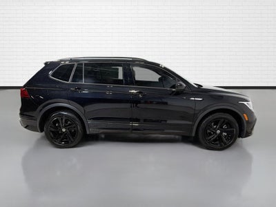 2024 Volkswagen Tiguan SE R-Line Black