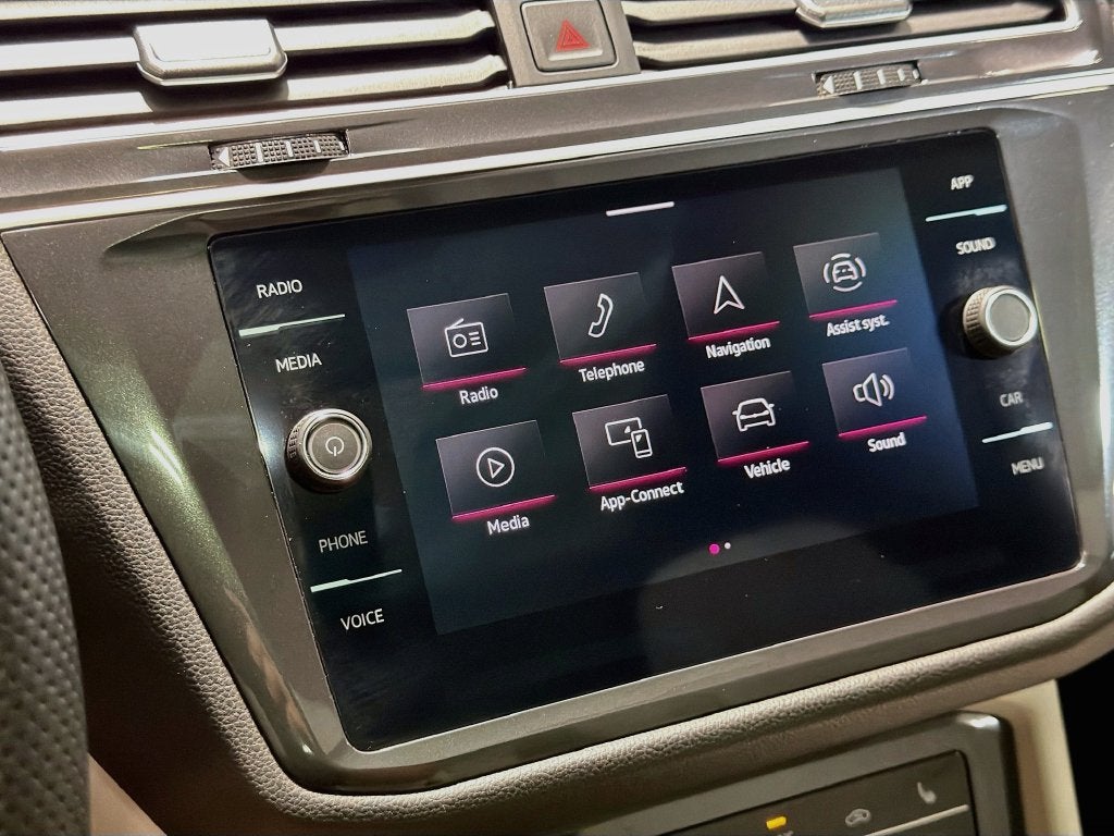 2024 Volkswagen Tiguan SE R-Line Black