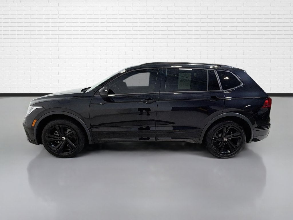 2024 Volkswagen Tiguan SE R-Line Black