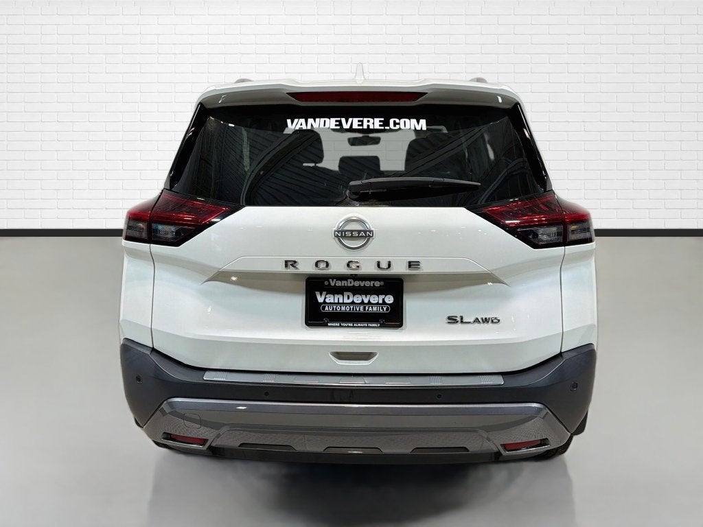 2022 Nissan Rogue SL