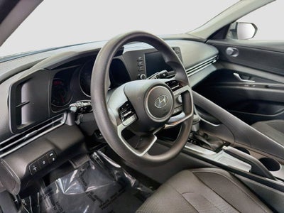 2023 Hyundai Elantra SE